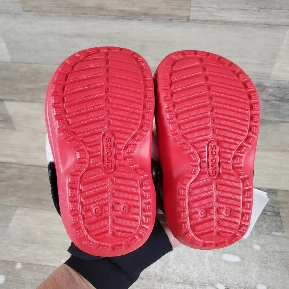 Crocs Slip On Santa Clogs Sz C6 6 Children Sandals Christmas Slip On Lined